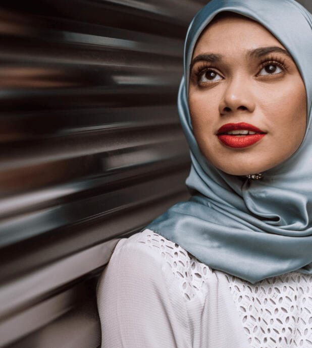 كيف تلتقي بحبين عمرك و شريك حياتك؟ "هذا البرنامج هو بوابتكِ لاكتشاف ذاتكِ وفهم خبايا قلبكِ وفكرة التعارف الواعي. هو مليء بالتمرينات العملية التي إن طبقتِها، تحسن فرص العثور على شريك الحياة..."